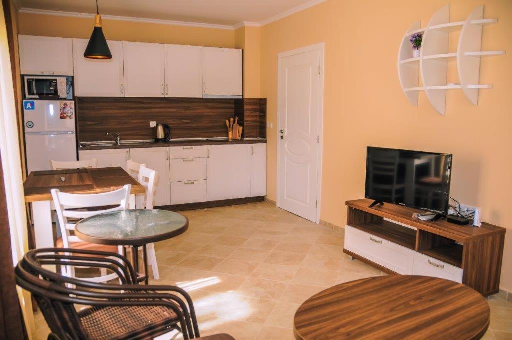 Apartments In Rif 3 Ravda Luaran gambar
