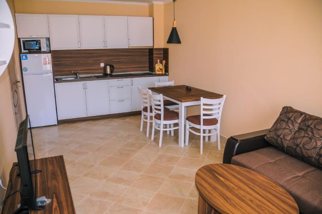 Apartments In Rif 3 Ravda Luaran gambar