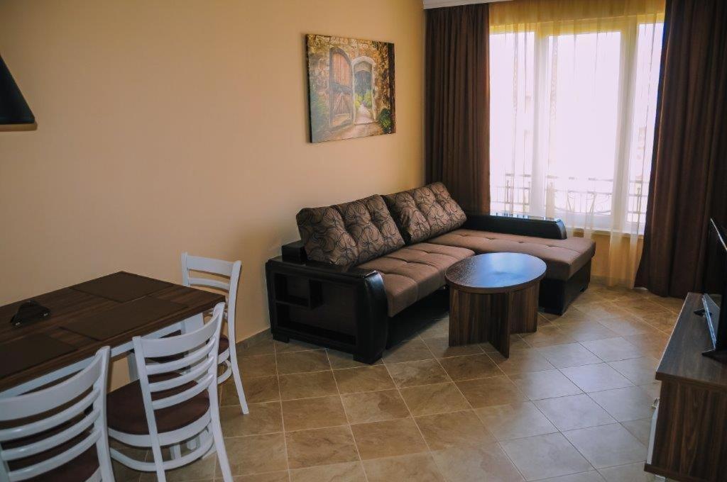 Apartments In Rif 3 Ravda Luaran gambar