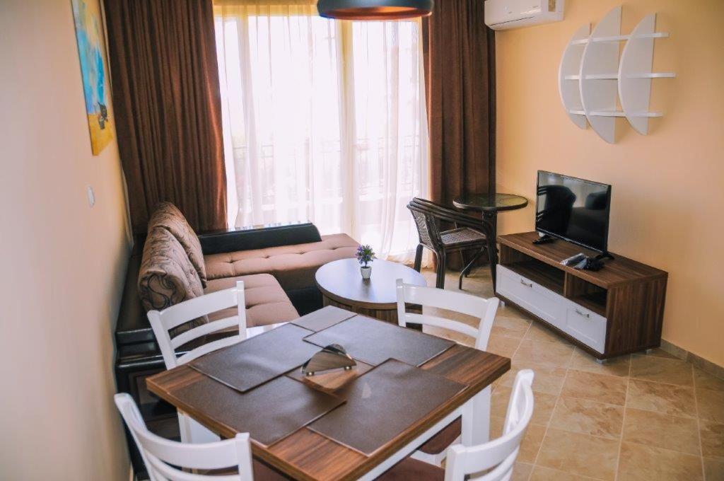 Apartments In Rif 3 Ravda Luaran gambar