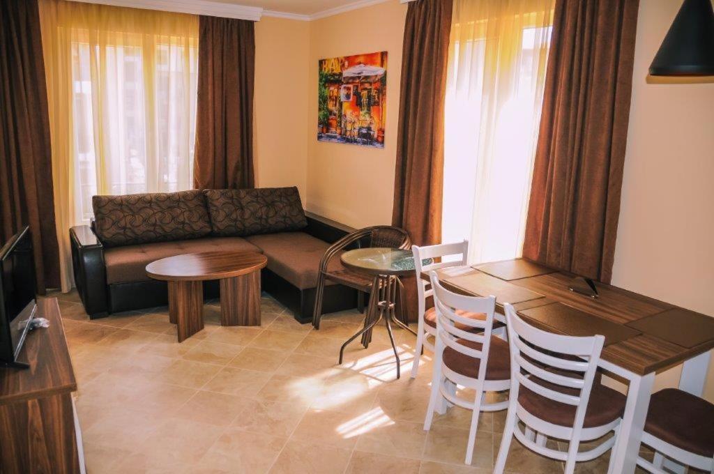 Apartments In Rif 3 Ravda Luaran gambar